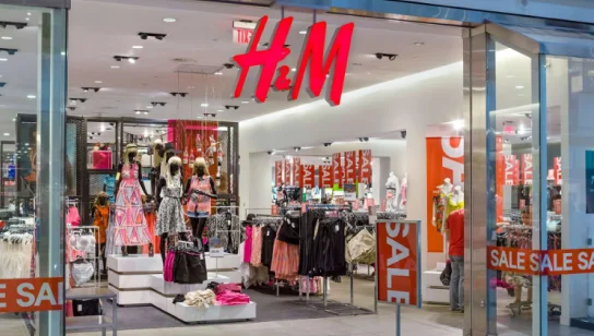 H&M store